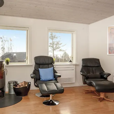Four-Bedroom Holiday Home In Haderslev Ferienhaus Diernæs